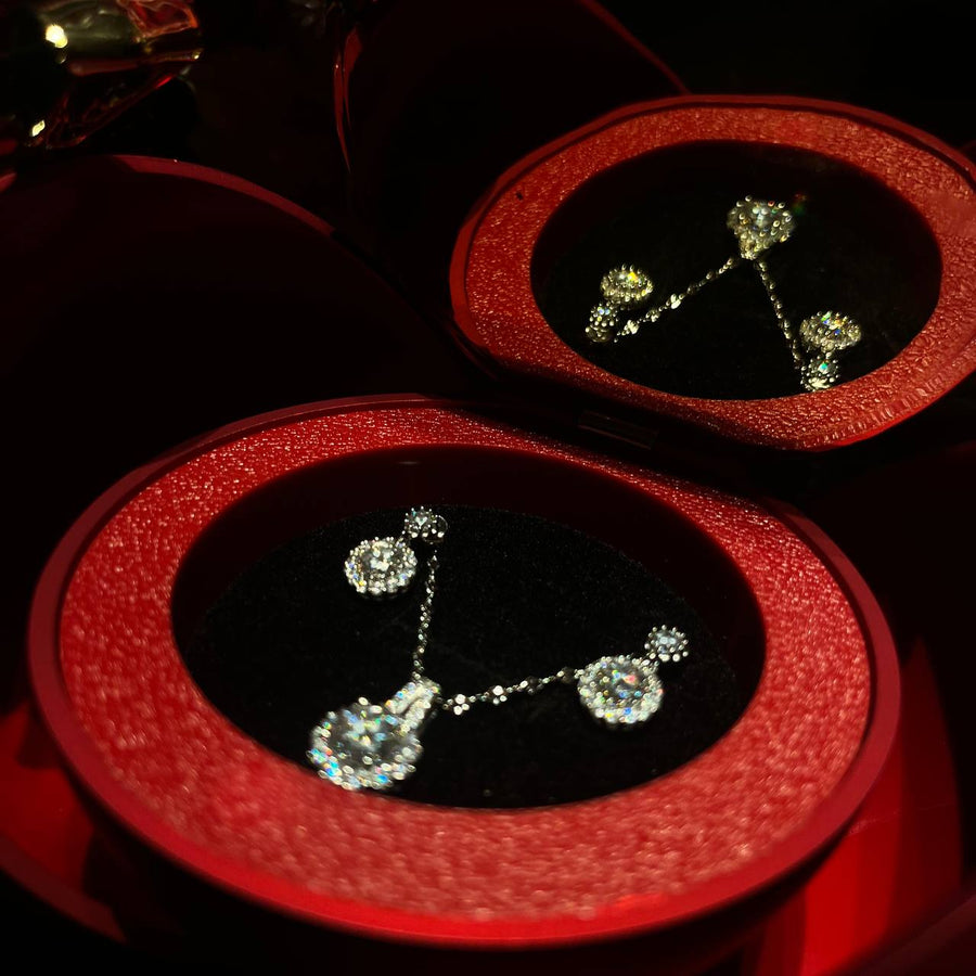 <p>The Camelia Halo Set</p>