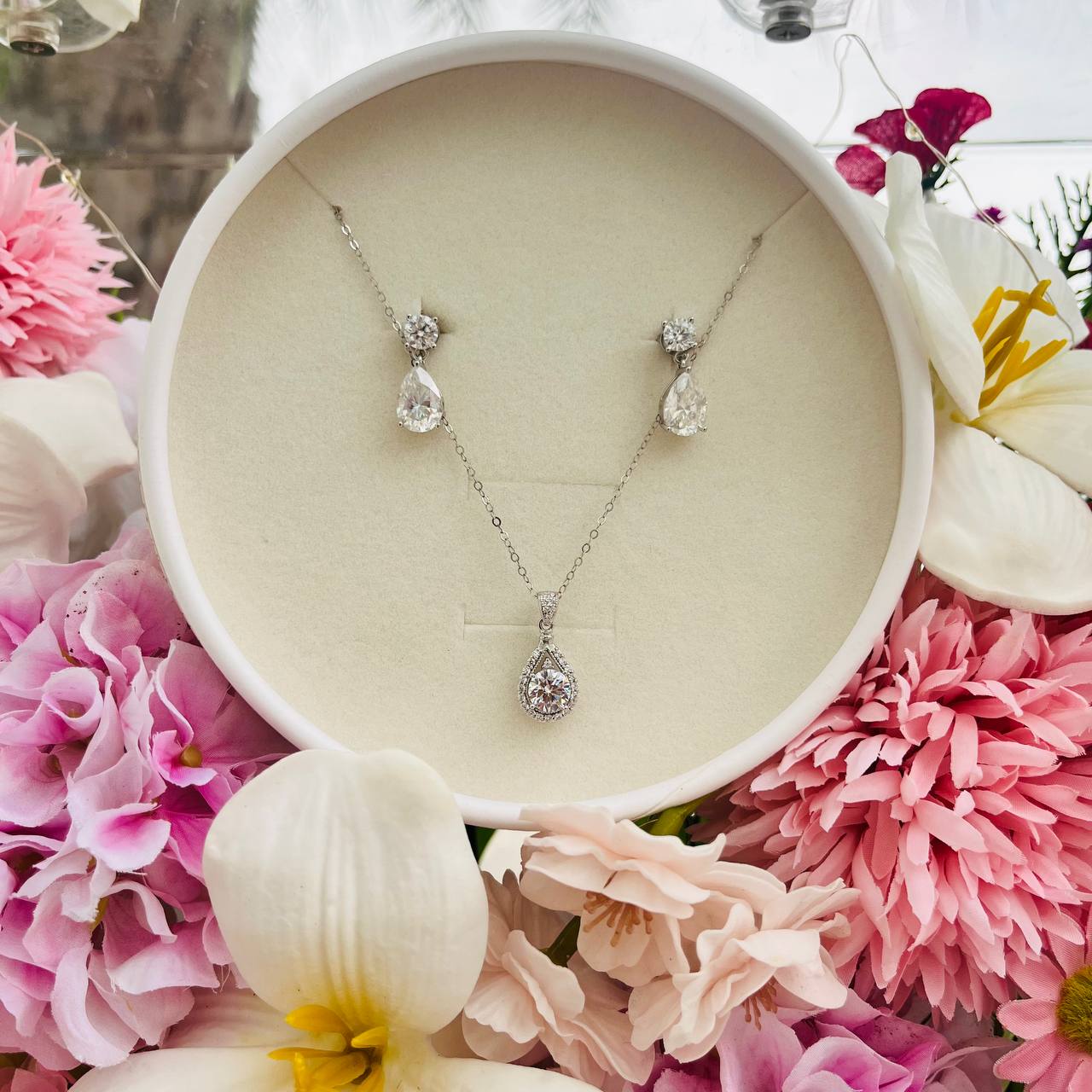 Eternal Pear Gift Set