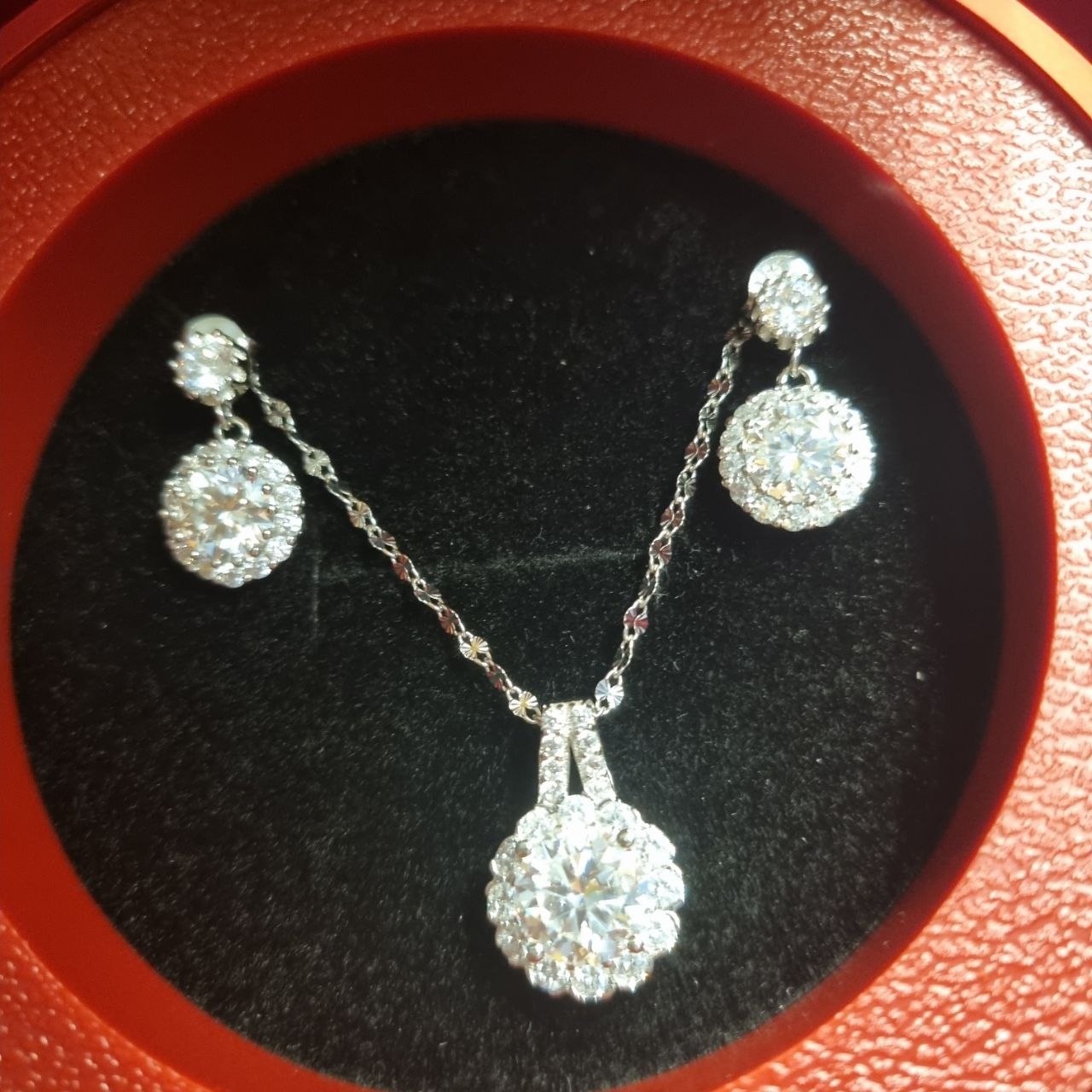 Camelia Halo Gift Set